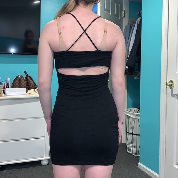 Lulu’s black bodycon dress with cutout NEVER WORN! - Picture 2 of 7